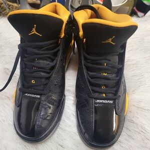 Jordan Men's Sneakers in Black and Yellow